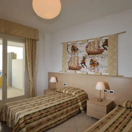 Equipped In A Seafront Apartman *