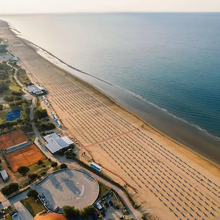 Apartman Equipped In A Seafront